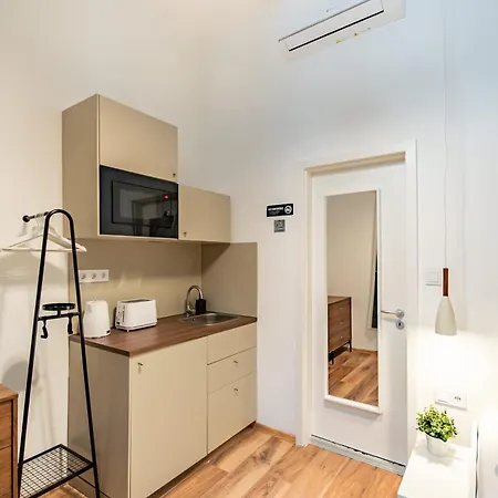 Cozy For Solo Traveller Budapest